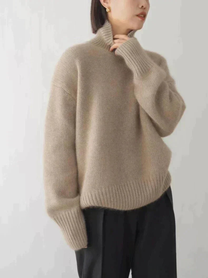 Lynn Women's Sweater – Soft Wool Turtleneck & Elegant for a Chic Winter Look