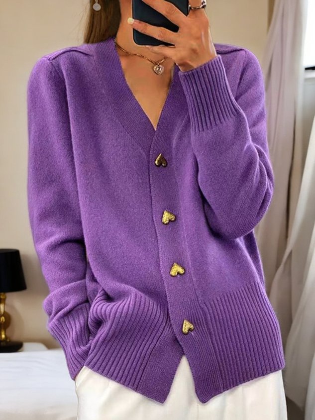 Olivia Elegant Women's Gilet – Warm Cardigan with Heart-Shaped Golden Buttons