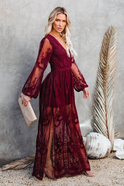 Robe Longue Femme Nemia – Robe Bohème Blanche en Dentelle avec Décolleté Plongeant & Fente Haute