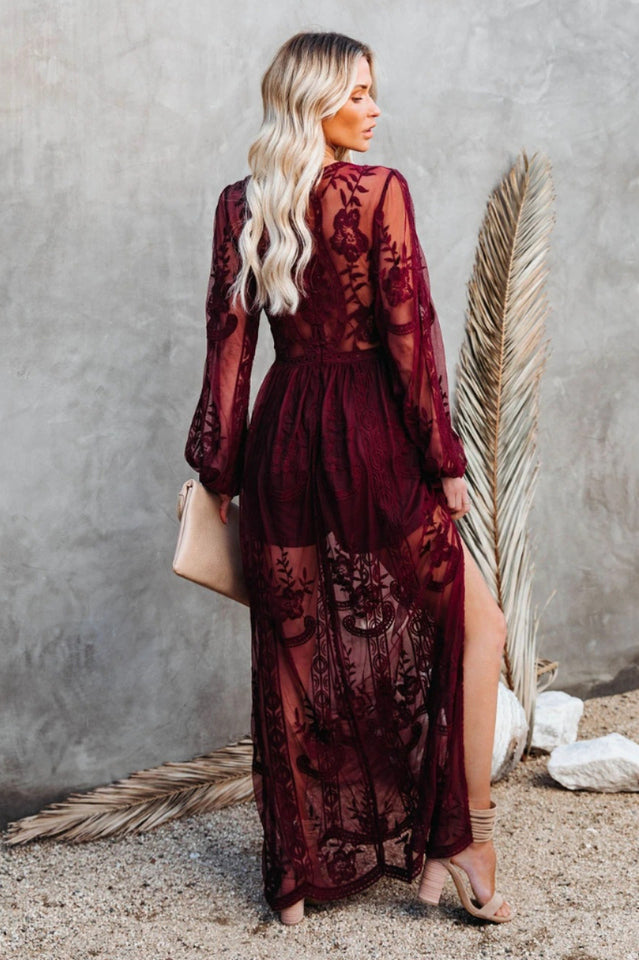 Robe Longue Femme Nemia – Robe Bohème Blanche en Dentelle avec Décolleté Plongeant & Fente Haute