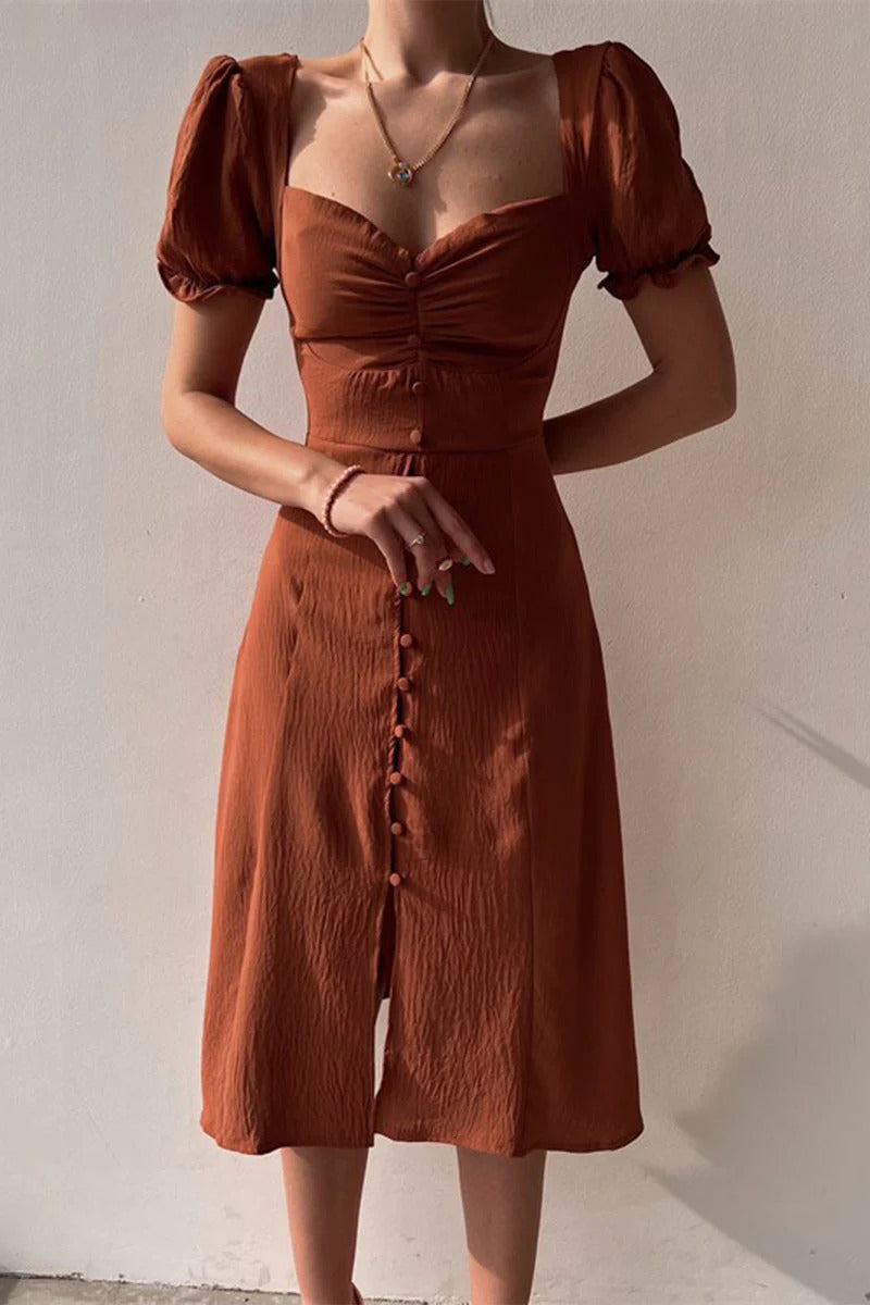 Meryl Robe Mi-Longue Femme – Robe Évasée à Col V avec Boucle Déco & Manches Courtes