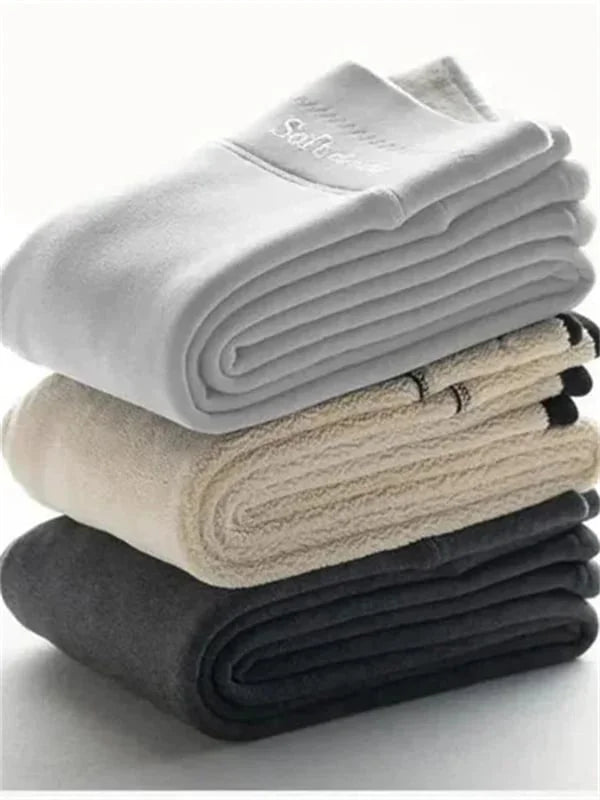 SoftCloud Fleece-Lined Leggings for Women – Ultra Warm and Stretchy Winter Pants with a Fitted Cut