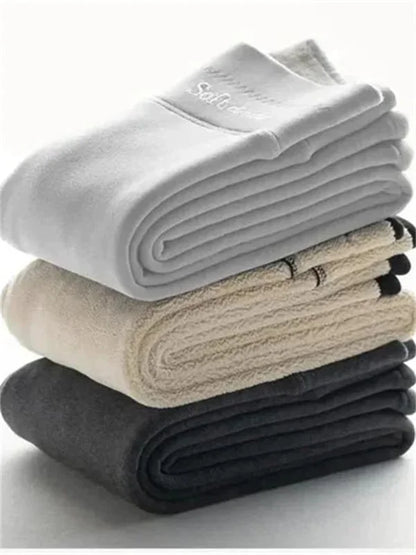 SoftCloud Fleece-Lined Leggings for Women – Ultra Warm and Stretchy Winter Pants with a Fitted Cut