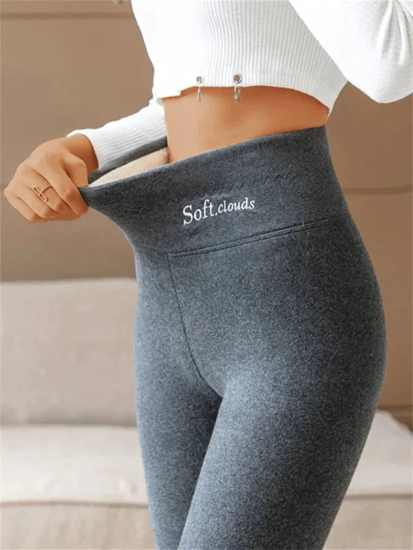 SoftCloud Fleece-Lined Leggings for Women – Ultra Warm and Stretchy Winter Pants with a Fitted Cut