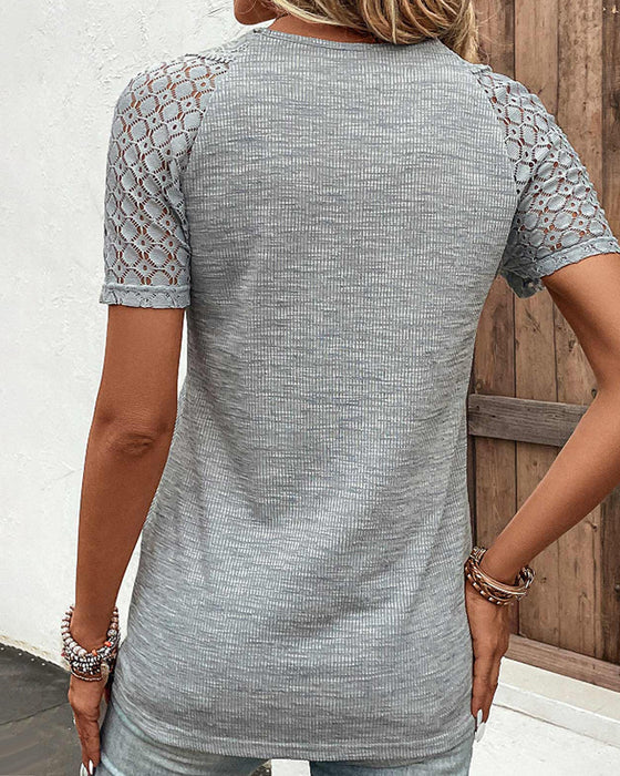 T-shirt Femme Chandy avec Détails en Dentelle – Coton Léger à Manches Courtes pour le Printemps & l'Été