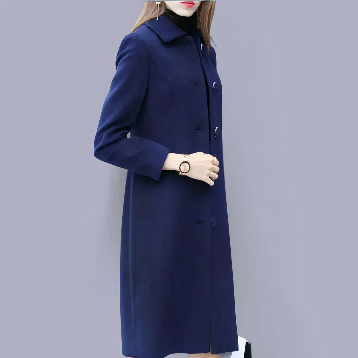 Women's long winter jacket suitable for sophisticated everyday styling