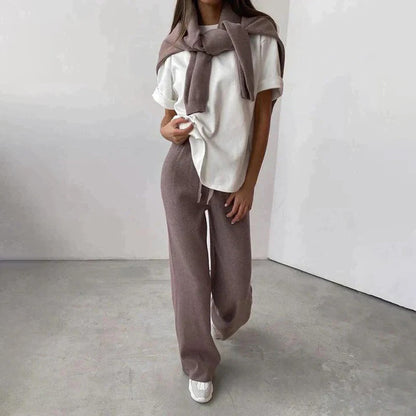 Amelia Ensemble Loungewear Femme – Tissu Doux Respirant & Coupe Décontractée Élégante
