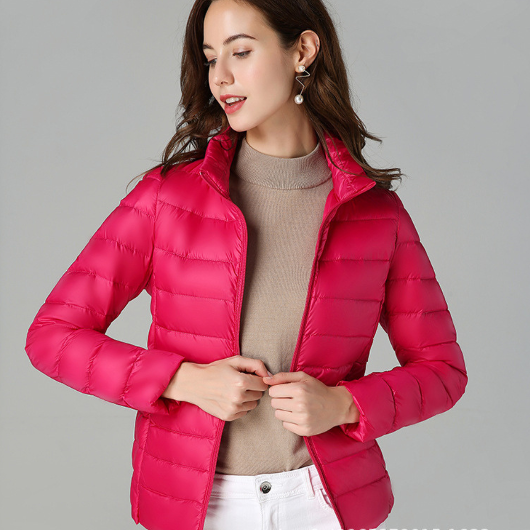 Lightweight women's jacket for rainy weather 