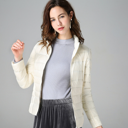 Lightweight women's jacket for rainy weather - white