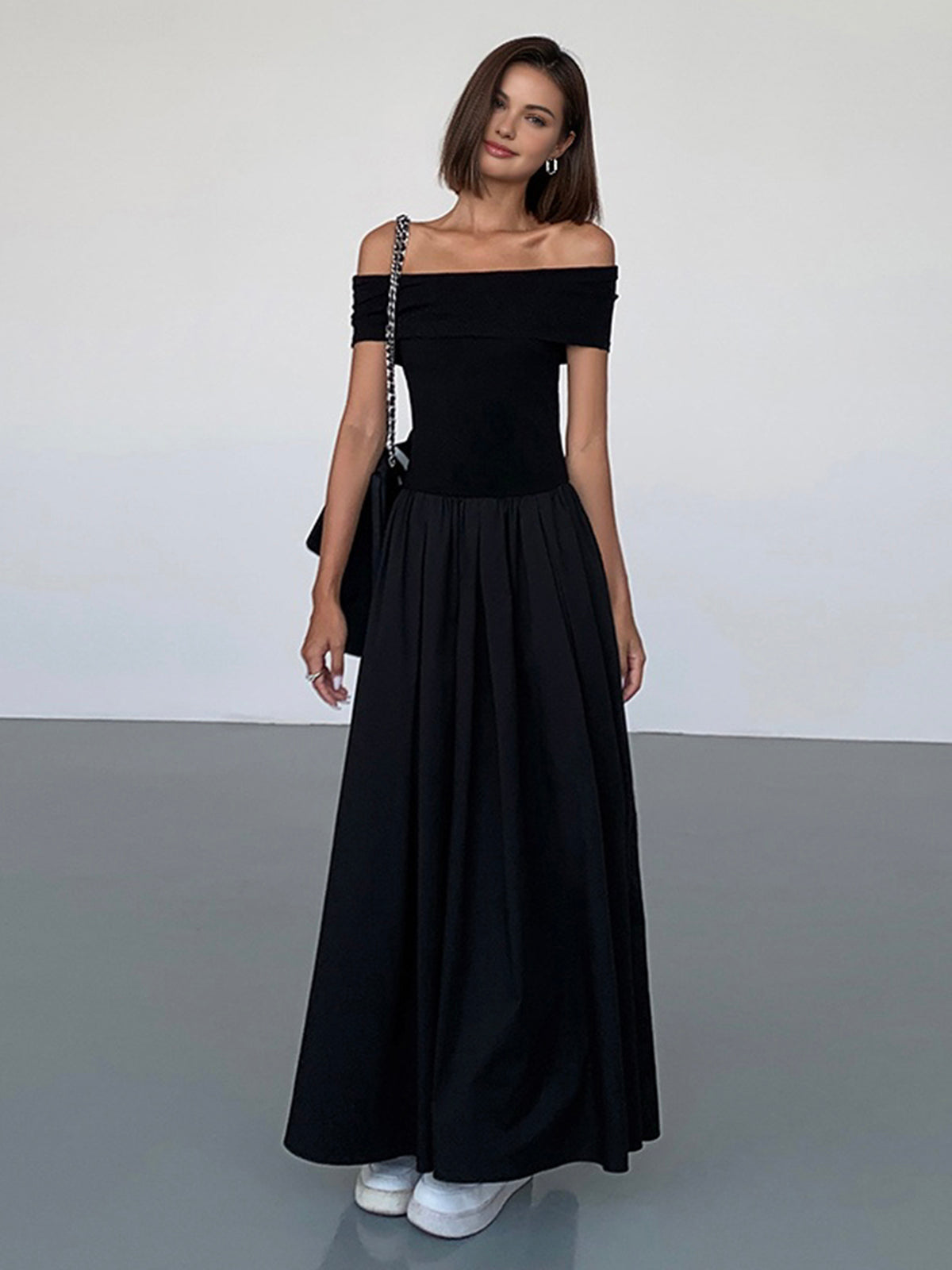 Kisha Robe Maxi Femme – Robe Élégante Épaules Dénudées avec Jupe Plissée Fluide