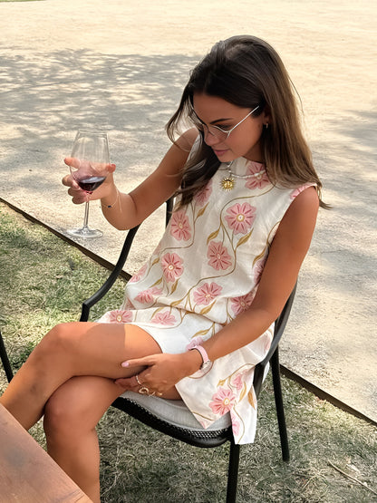 Robe d'Été Femme Clémence – Robe Courte Fleurie Sans Manches avec Tissu Léger et Coupe Féminine