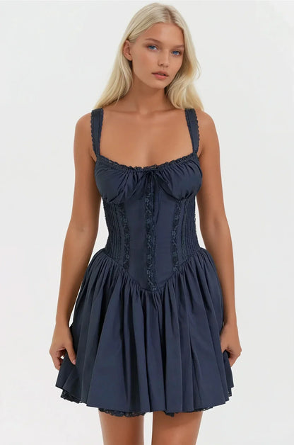 Syra Robe Courte Femme – Robe Corset Satinée avec Jupe Babydoll Évasée & Finitions Dentelle
