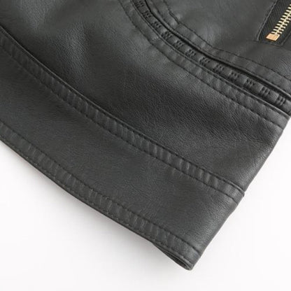 Janiyah Veste Femme en Cuir – Col Montant Chic, Fermetures Éclair & Style Moderne Élégant