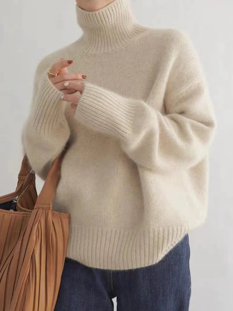 Lynn Women's Sweater – Soft Wool Turtleneck & Elegant for a Chic Winter Look