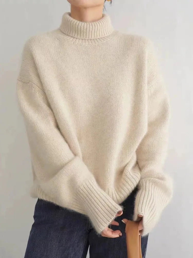 Lynn Women's Sweater – Soft Wool Turtleneck & Elegant for a Chic Winter Look