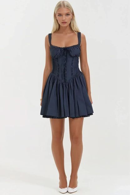 Syra Robe Courte Femme – Robe Corset Satinée avec Jupe Babydoll Évasée & Finitions Dentelle