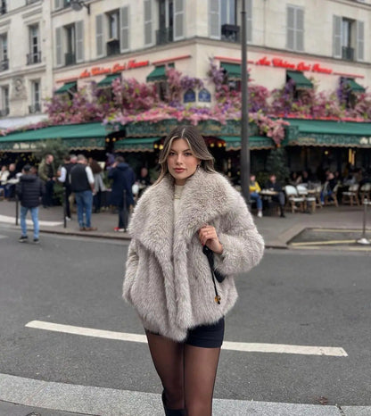 Everleigh Manteau Femme – Manteau Long en Fausse Fourrure avec Col Revers & Coupe Décontractée