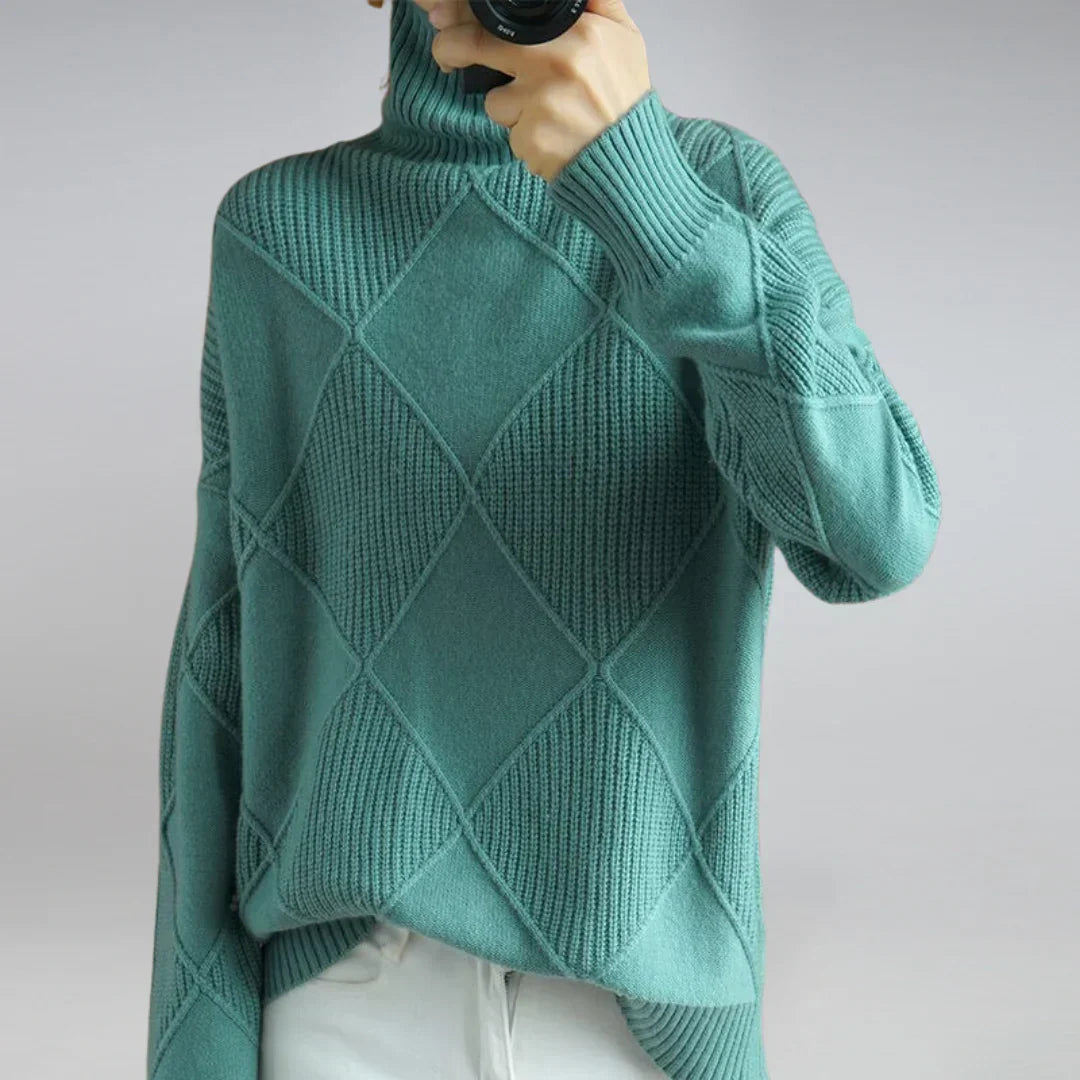 Lydia Women's Turtleneck Sweater – Luxurious Cashmere, Soft & Warm for Winter Months