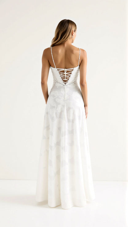 Naya Robe Longue Femme – Robe à Bretelles Fines avec Broderies Florales et Dos à Lacets Ajustable