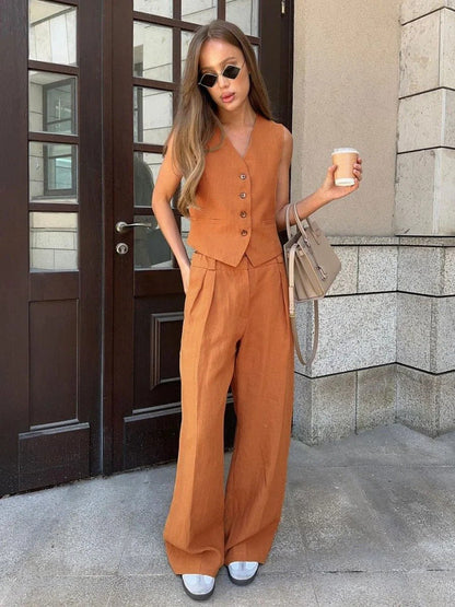 Elegant women's two-piece linen outfit designed for warm-weather comfort