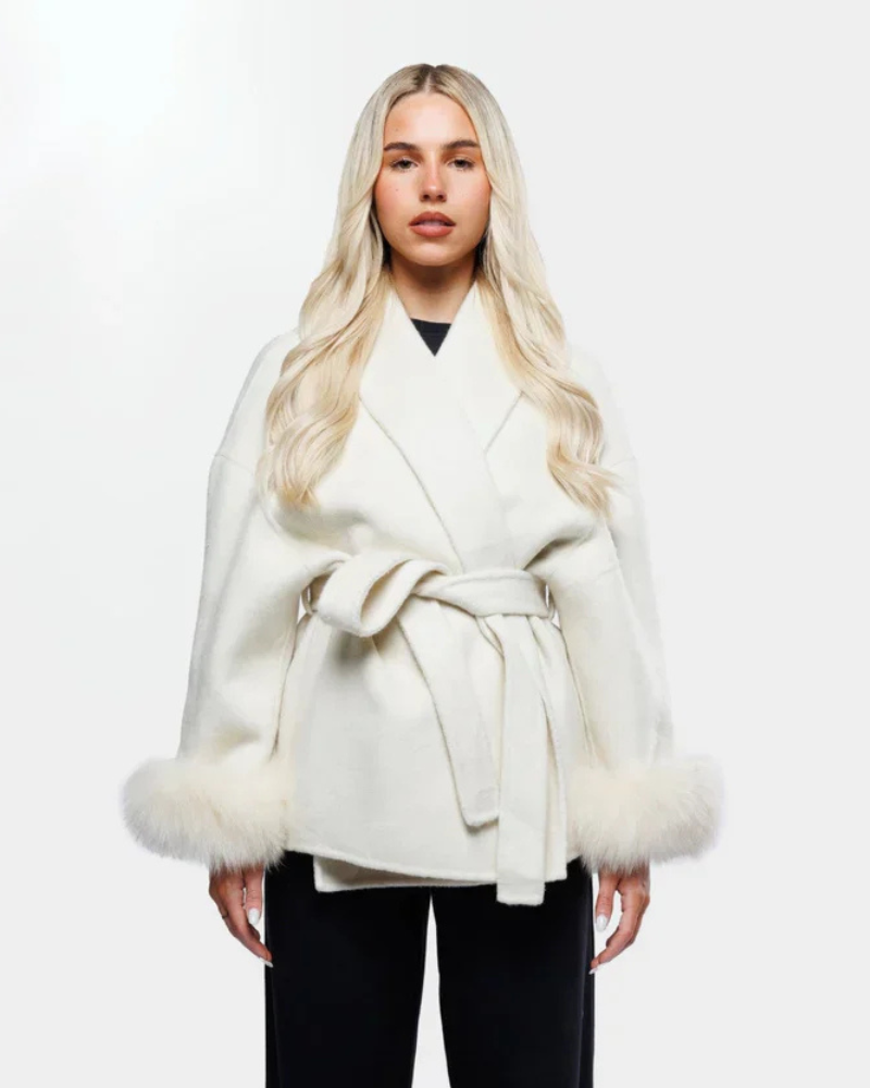 Livia Luxury Women's Coat – Elegant Winter Jacket with Faux Fur Sleeves & Belt