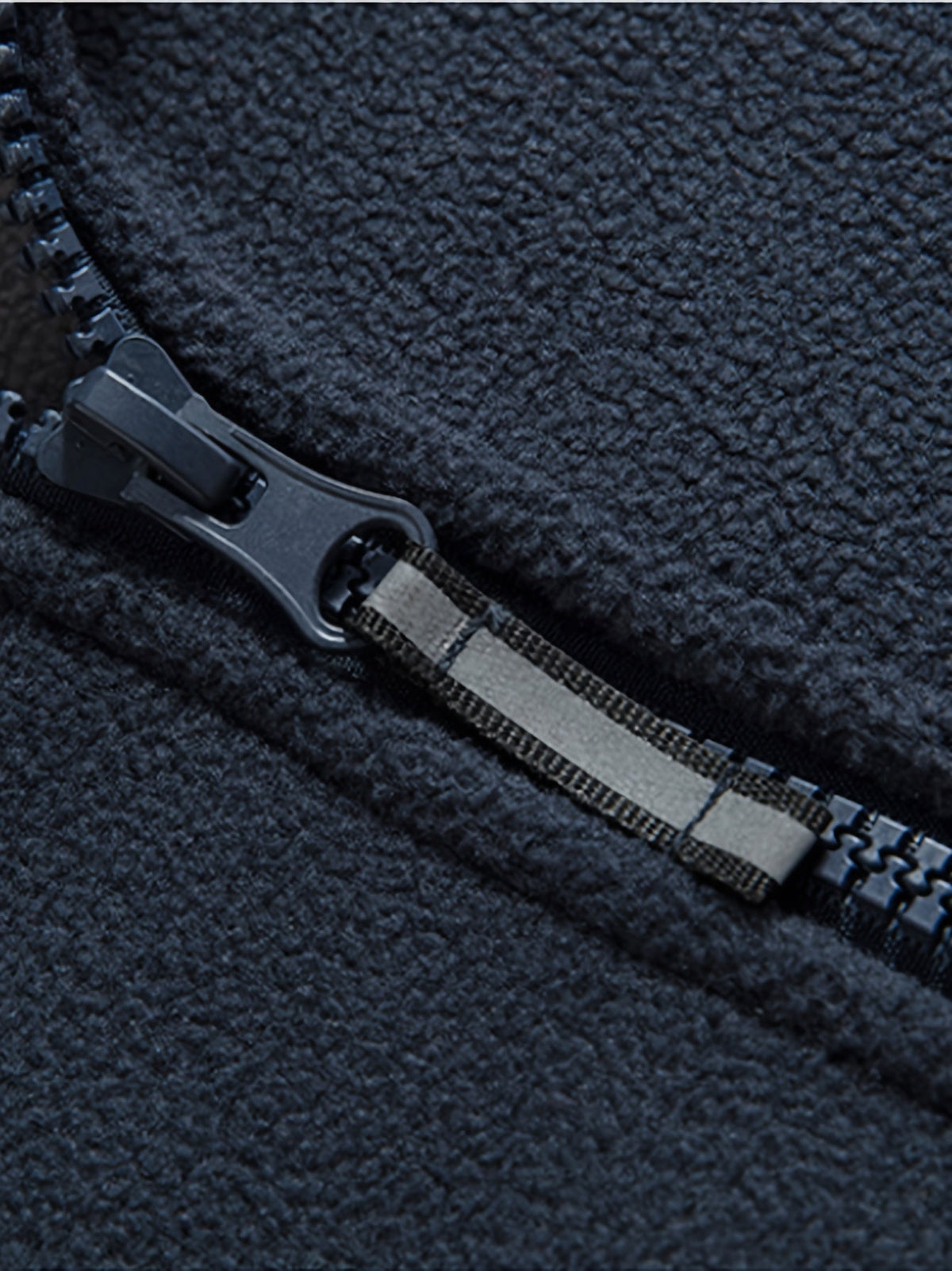 Julius Outdoor Fleece Jacket - zip detail