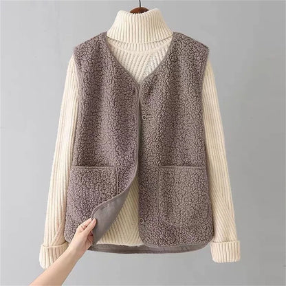 Lightweight sleeveless gilet for women