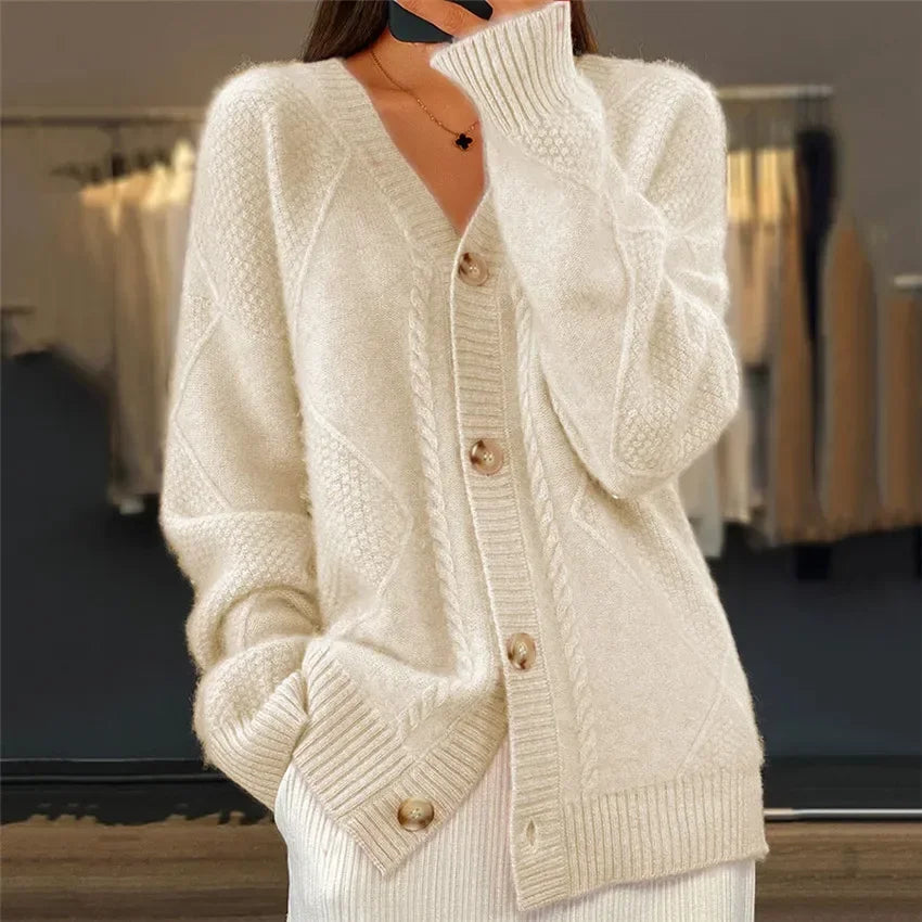 Elegant button-up cashmere knitwear - beige