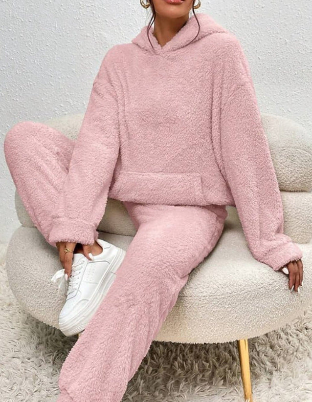 Warm women's fleece ensemble suitable for lounging and casual activities - pink