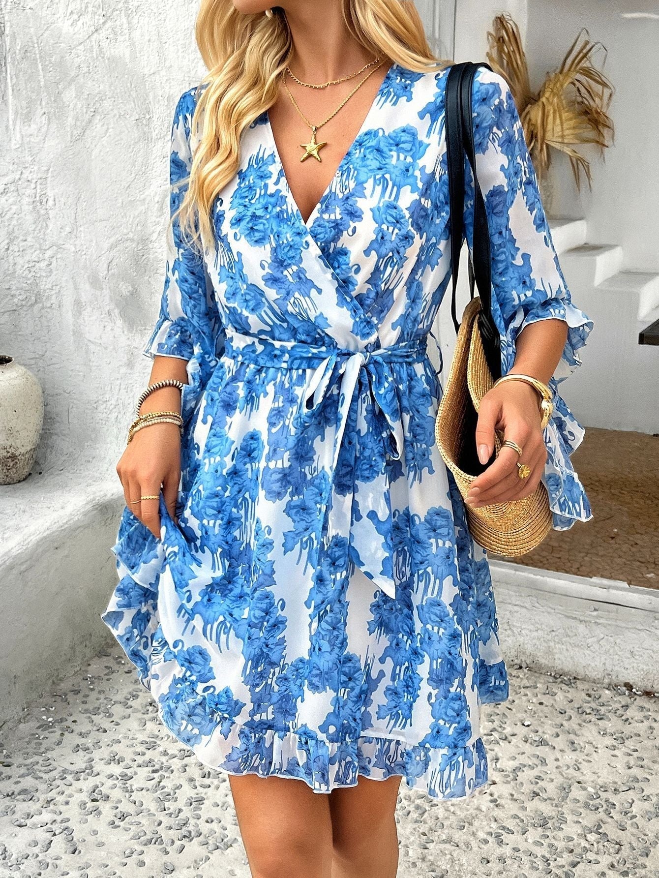 Emily Robe Portefeuille Femme – Robe Légère à Imprimé Fleuri avec Ceinture Ajustable & Volants