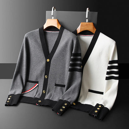 Hans Cardigan Homme Cachemire – Élégant, Rayé avec Col V, Boutons Dorés & Poches Pratiques