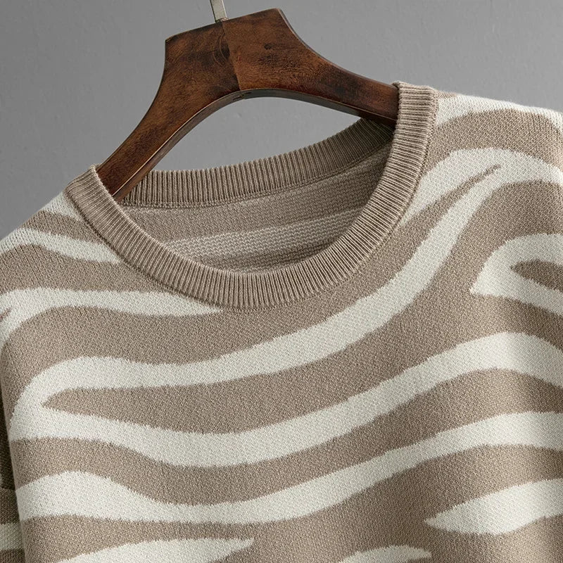 Delaney Women's Cashmere Set – Chic Zebra Pattern, Soft & Comfortable
