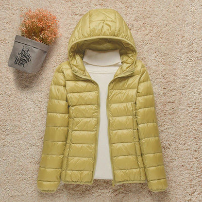 Daphne Veste Mi-Saison Femme – Doudoune Légère avec Capuche Élégante & Coupe Slim