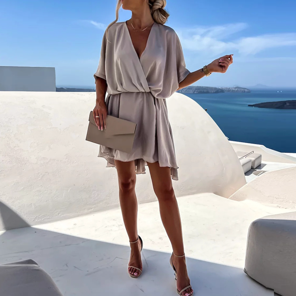 Brooklyn Robe en Chiffon Femme – Élégante Robe à Volants avec Détail Torsadé & Coupe Légère