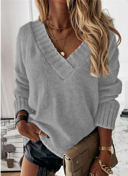 Kyler Women's Sweater – Comfortable V-Neck Sweater with Relaxed Fit and Timeless Design