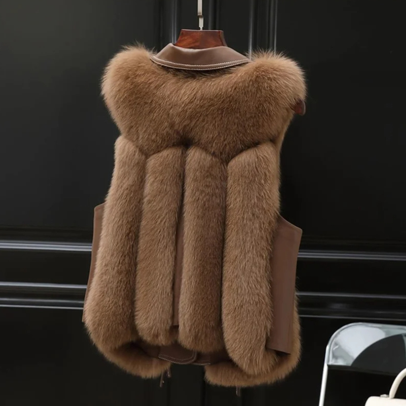 Dilara Women's Faux Fur Gilet – Elegant Design with Adjustable Fit & Soft Lining
