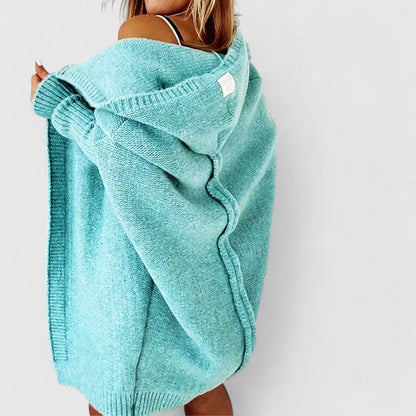 Cardigan Femme Adriana à Capuche Oversize – Long Gilet Douillet Idéal pour la Superposition