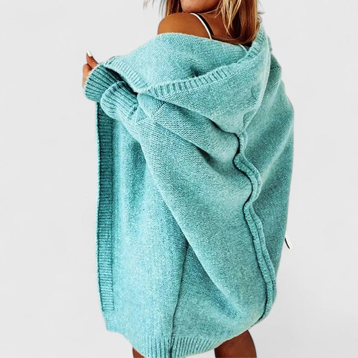 Cardigan Femme Adriana à Capuche Oversize – Long Gilet Douillet Idéal pour la Superposition