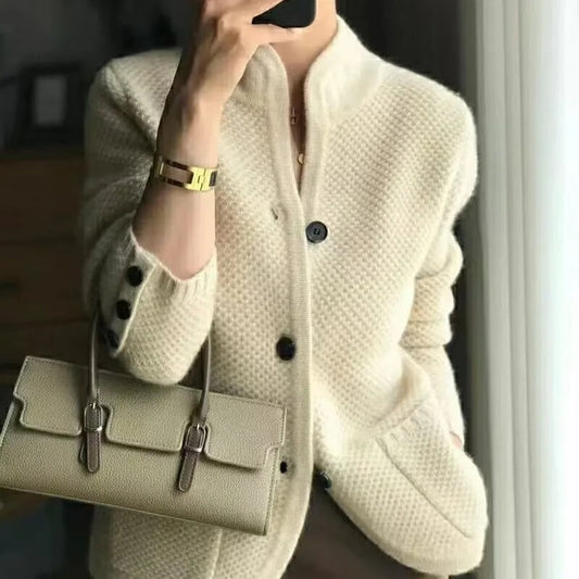 Sloane Veste Femme en Maille – Coupe Structurée, Style Chic & Confort Mi-Saison