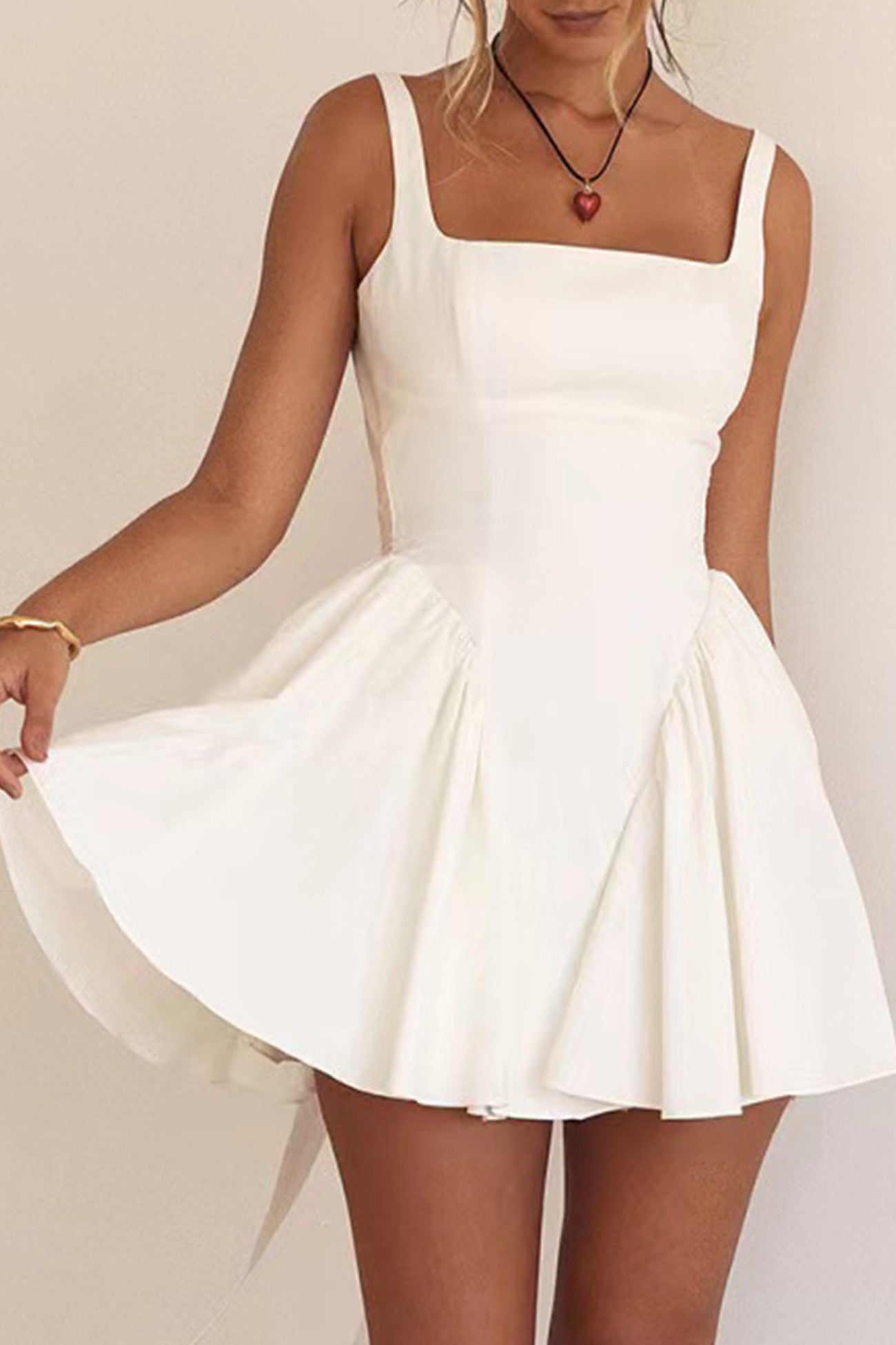 Robe Mini Femme Trixie – Robe Sans Manches Dos Nu avec Encolure Carrée & Nœud au Dos