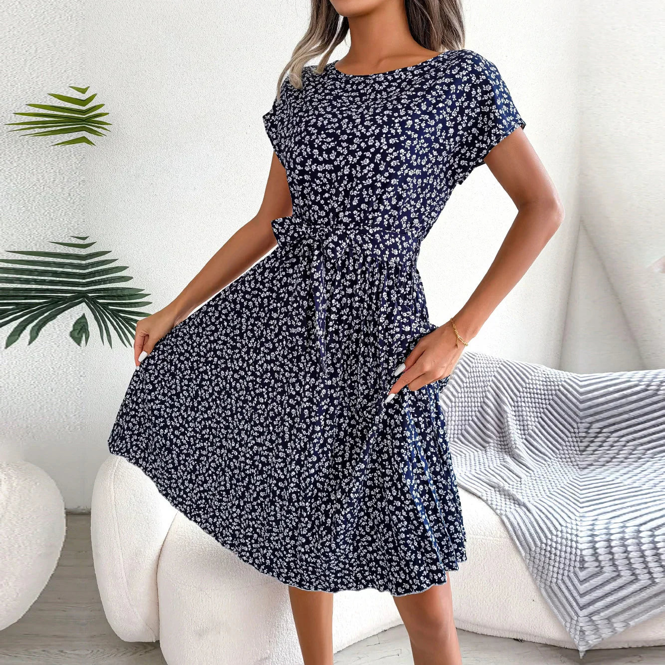 Julia Robe Été Femme – Robe Fleurie Légère à Coupe Ample & Encolure Dégagée