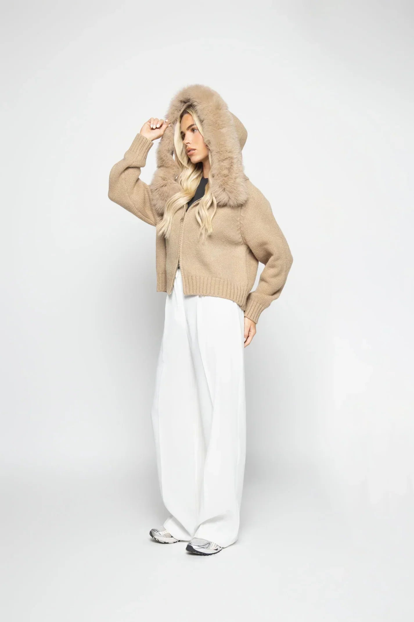 Janelle Veste Femme – Veste en Laine Élégante avec Capuche Doublée de Fourrure