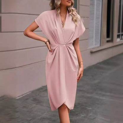 Louise Robe Femme – Robe Tendance à Manches Chauve-Souris avec Décolleté en V & Plis Élégants