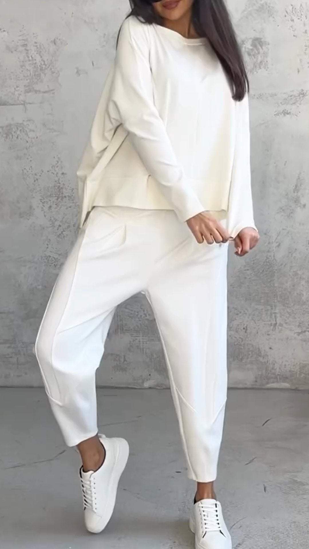 Emilie Ensemble Femme – Tenue à Col Rond en Spandex Confortable et Élégante au Style Moderne