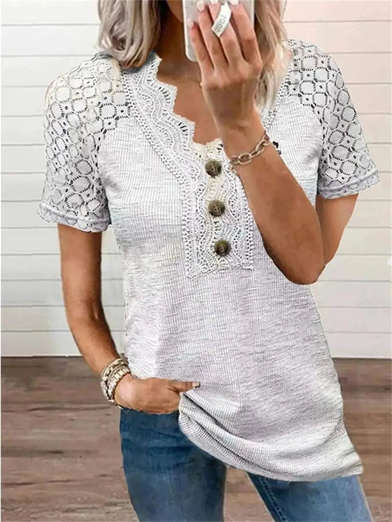 T-shirt Femme Chandy avec Détails en Dentelle – Coton Léger à Manches Courtes pour le Printemps & l'Été