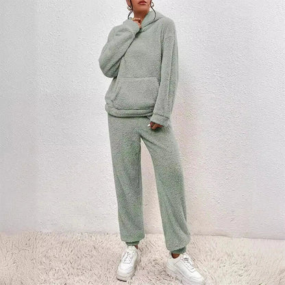 Sloane Ensemble Femme – Pyjama en Polaire Douce avec Capuche & Pantalon Ample pour l’Hiver