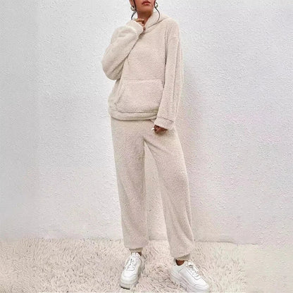 Sloane Ensemble Femme – Pyjama en Polaire Douce avec Capuche & Pantalon Ample pour l’Hiver