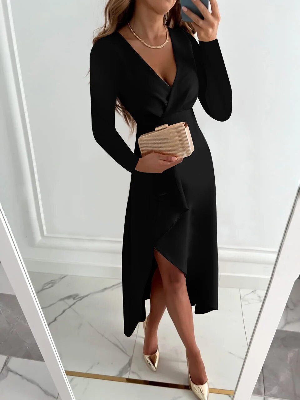 Tessa Elegant Women's Dress – Long Sleeve V-Neck Dress with Chic and Comfortable Fit